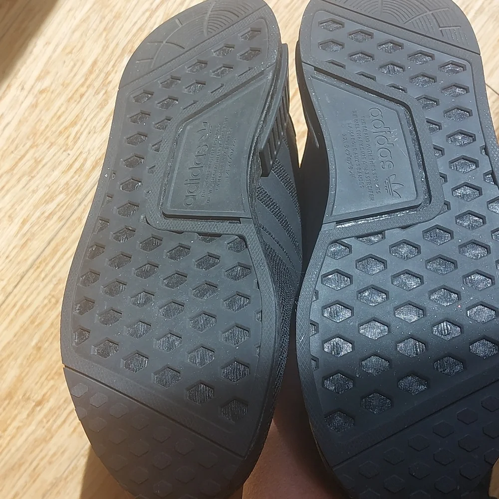 Womens Adidas Sneakers - Picture 6 of 7